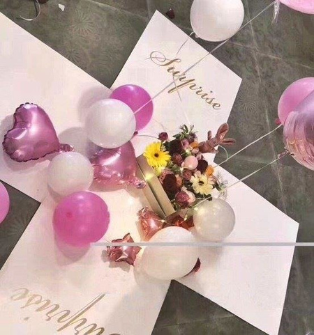 Pudełko na prezent BOX Surprise 25x35 cm białe